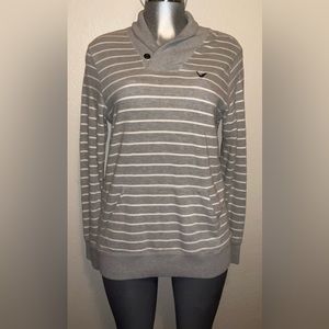 American Eagle Outfitters Classic Fit Long Sleeve; Size Small